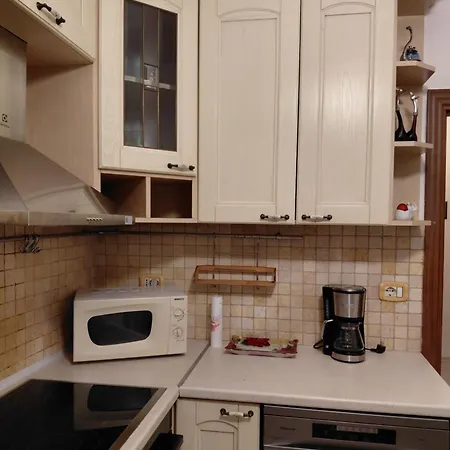 Sleeping Chest Apartment *