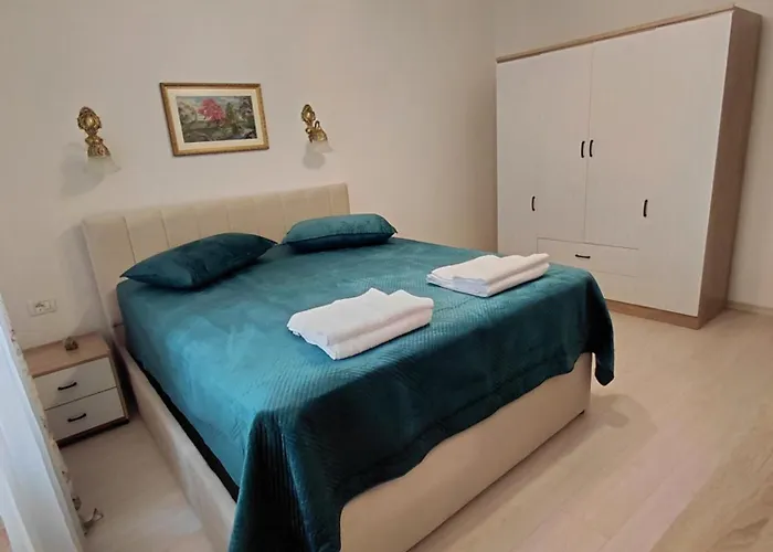 Apartment Sleeping Chest *